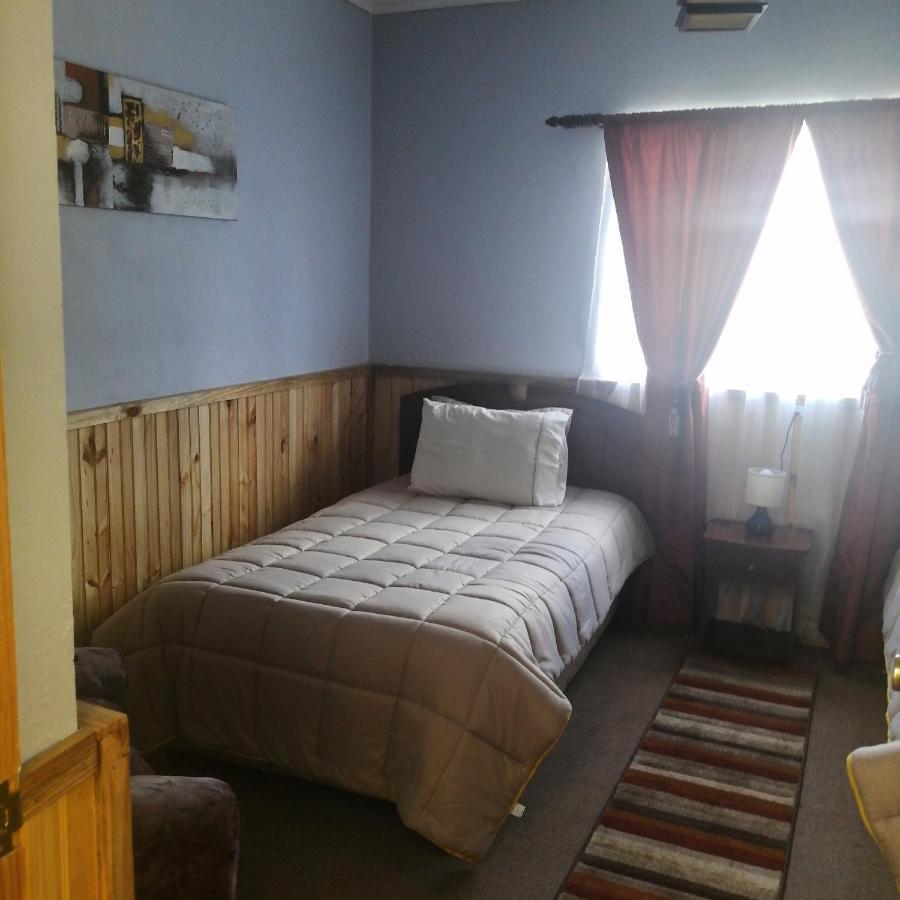 Hostal Y Cabanas Vientos Del Sur Puerto Ingeniero Ibanez Exterior foto